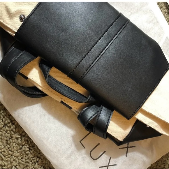FabFitFun Deux Lux Demi Backpack In Hand MSRP: $75 NEW IN Package Free Ship - Picture 5 of 6